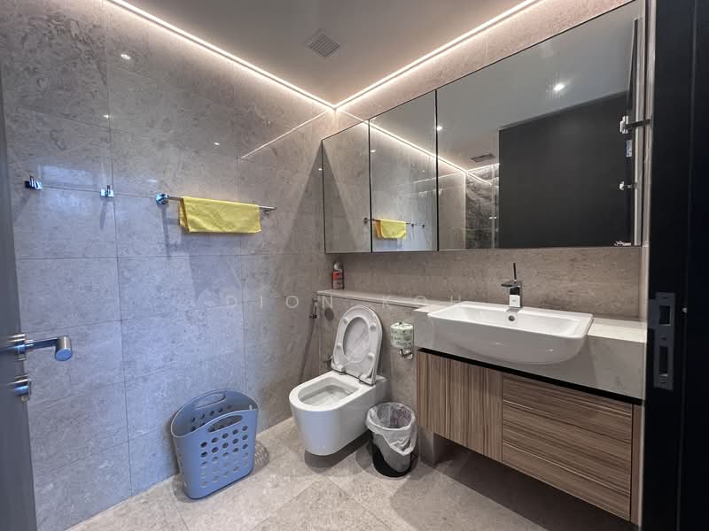 Pullman Residences, 18 Dunearn Road, 2 Bedrooms, 667 sqft, Condominium For Rent, by Dion Koh, 500157110 - Bathroom - PropertyGuru.com.sg