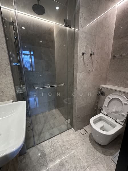 Pullman Residences, 18 Dunearn Road, 2 Bedrooms, 667 sqft, Condominium For Rent, by Dion Koh, 500157110 - Bathroom - PropertyGuru.com.sg