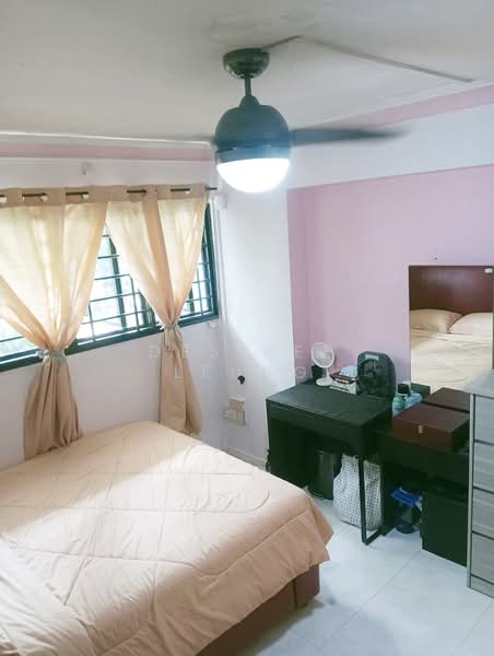 228 Lorong 8 Toa Payoh, 228 Lorong 8 Toa Payoh, 3 Bedrooms, 883 sqft, HDB Flat For Sale, by Desiree Leung, 500157114 - Bedroom - PropertyGuru.com.sg