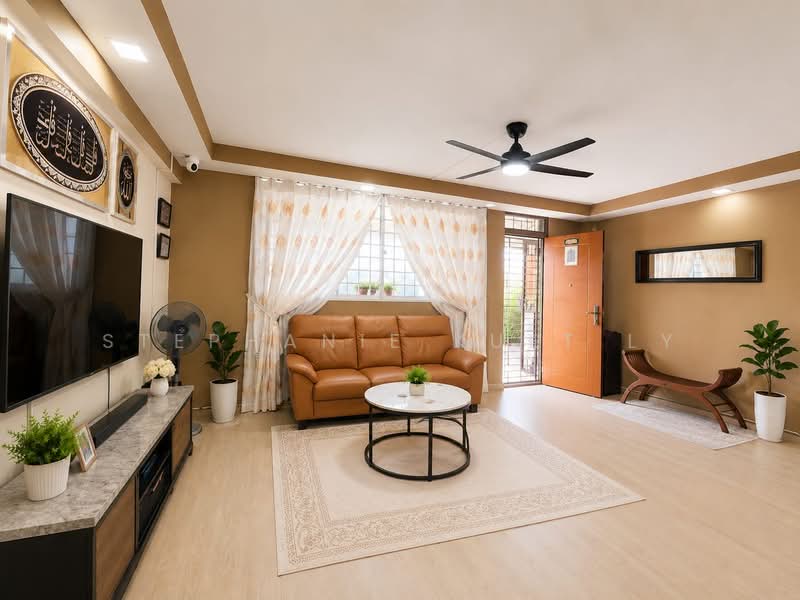 128 Bedok Reservoir Road, 128 Bedok Reservoir Road, 3 Bedrooms, 904 sqft, HDB Flat For Sale, by Stephanie Kuet LY, 500157118 - Living Room - PropertyGuru.com.sg