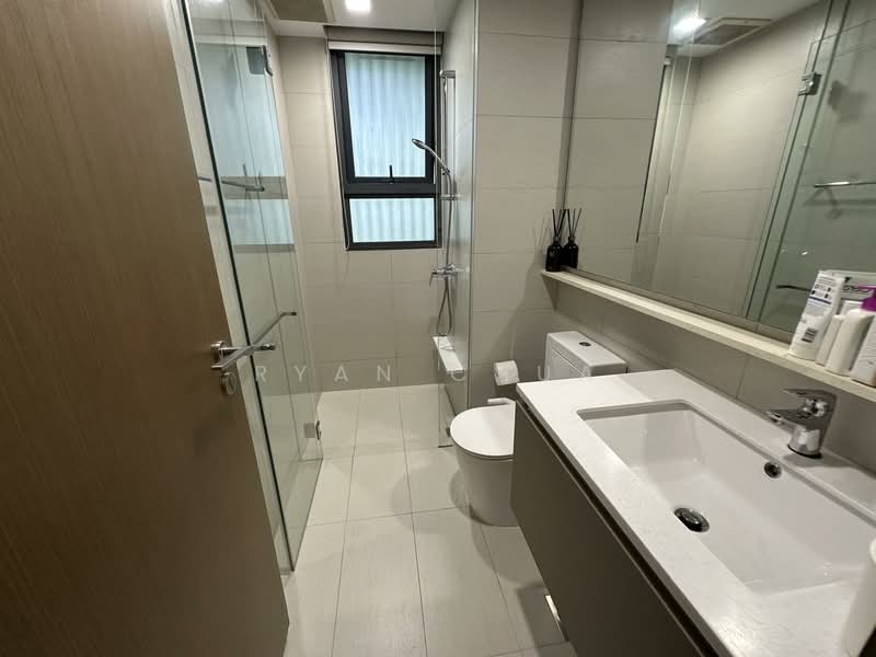 Bellewaters, 11 Anchorvale Crescent, 4 Bedrooms, 1,335 sqft, Executive Condominium For Sale, by Ryan Chua, 500157124 - Bathroom - PropertyGuru.com.sg
