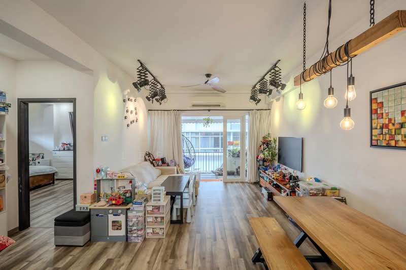 Joo Chiat Apartments, 495B Joo Chiat Road, 3 Bedrooms, 1,428 sqft, Apartment For Sale, by Lee Susan, 500157127 - Living Room - PropertyGuru.com.sg