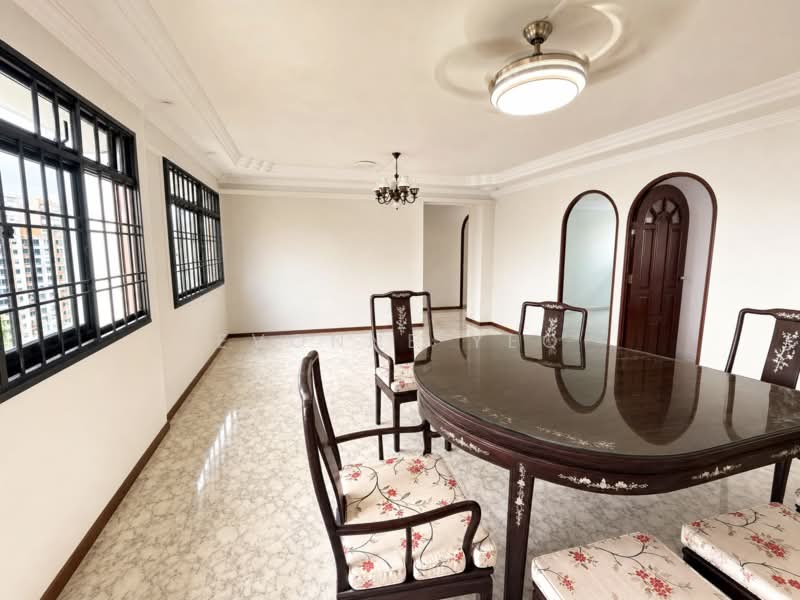 730 Tampines Street 71, 730 Tampines Street 71, 4 Bedrooms, 1,335 sqft, HDB Flat For Sale, by Evonne Yeo, 500157128 - Dining Room - PropertyGuru.com.sg