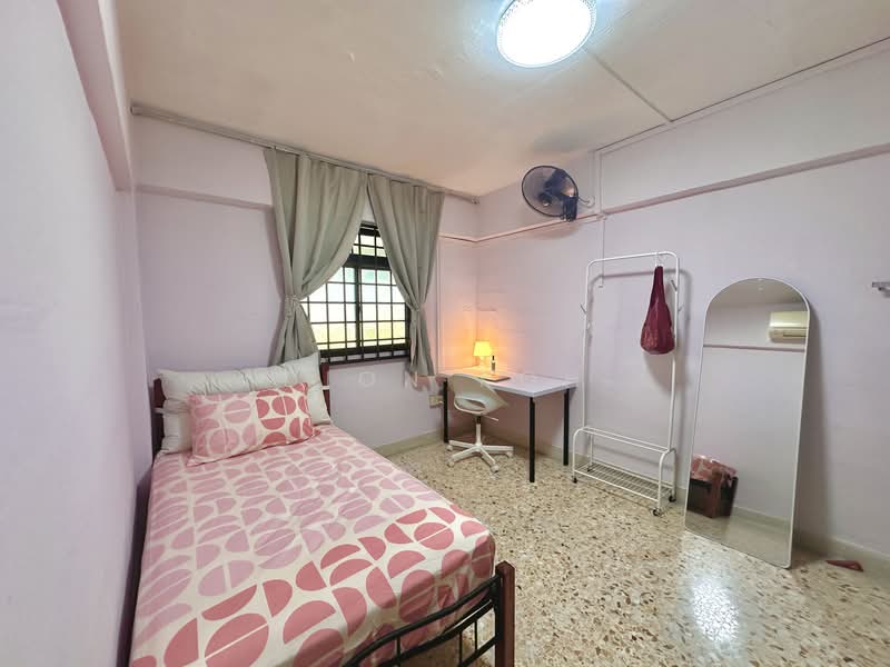 128 Ang Mo Kio Avenue 3, 128 Ang Mo Kio Avenue 3, Room Rental, 150 sqft, HDB Flat For Rent, by Dion Koh, 500157129 - Bedroom - PropertyGuru.com.sg