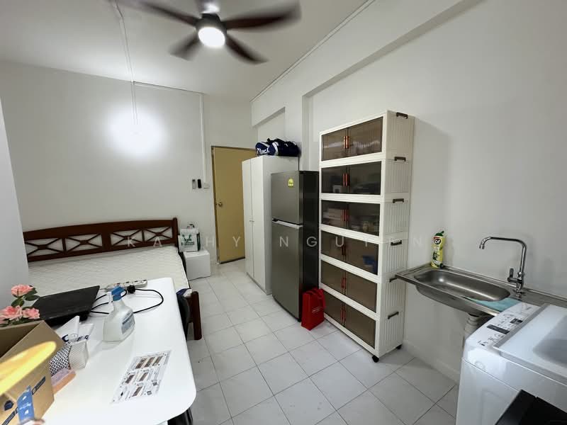 Sims 450 Centre, 450 Sims Avenue, Studio, 292 sqft, Walk-up Apartment For Rent, by Kathy Nguyen, 500157137 - Bedroom - PropertyGuru.com.sg