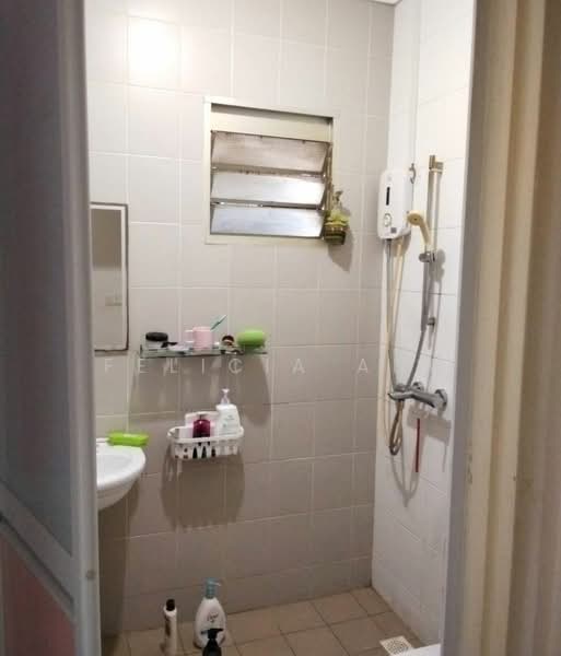 180D Rivervale Crescent, 180D Rivervale Crescent, Room Rental, 150 sqft, HDB Flat For Rent, by Felicia Ang, 500157140 - Bathroom - PropertyGuru.com.sg