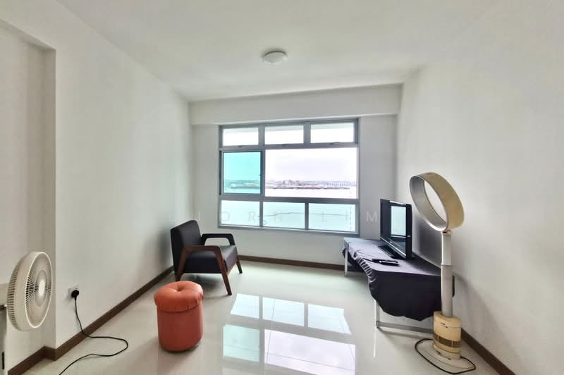 421A Northshore Drive, 421A Northshore Drive, 1 Bedroom, 506 sqft, HDB Flat For Sale, by Bjorn Lim, 500157144 - Living Room - PropertyGuru.com.sg