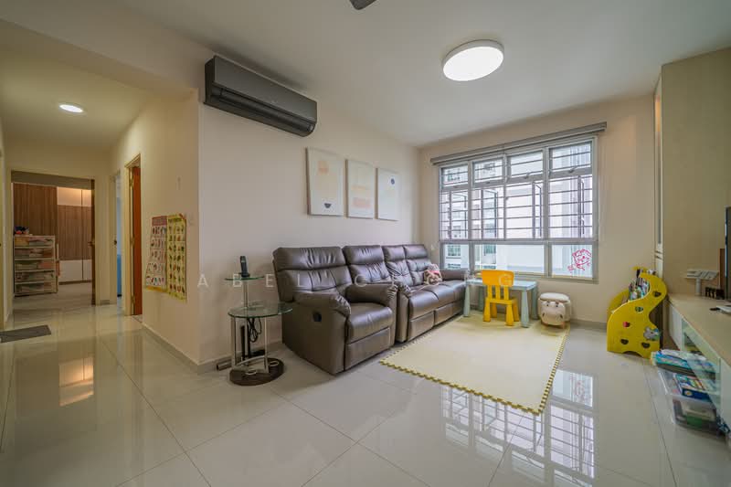 95C Henderson Road, 95C Henderson Road, 3 Bedrooms, 1,001 sqft, HDB Flat For Sale, by Abel Chong, 500157148 - Living Room - PropertyGuru.com.sg