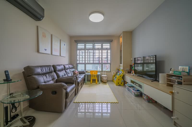 95C Henderson Road, 95C Henderson Road, 3 Bedrooms, 1,001 sqft, HDB Flat For Sale, by Abel Chong, 500157148 - Living Room - PropertyGuru.com.sg