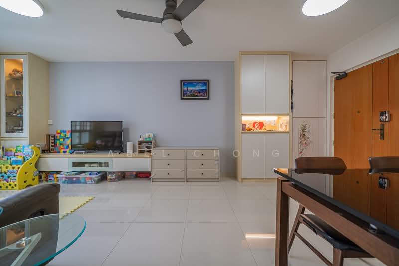 95C Henderson Road, 95C Henderson Road, 3 Bedrooms, 1,001 sqft, HDB Flat For Sale, by Abel Chong, 500157148 - Living Room - PropertyGuru.com.sg