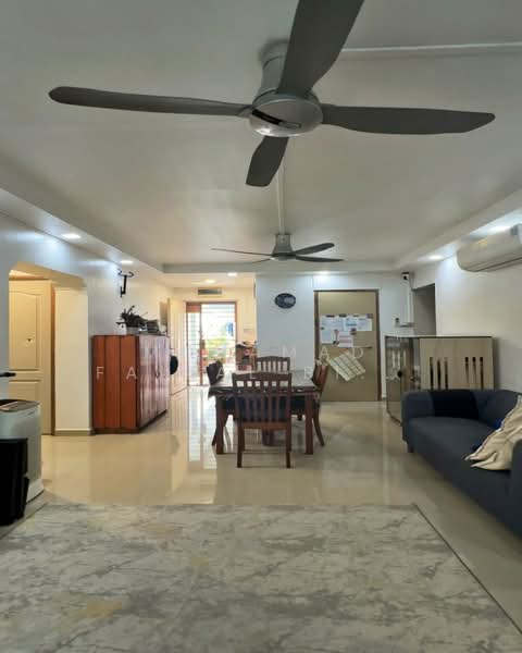 554 Woodlands Drive 53, 554 Woodlands Drive 53, 3 Bedrooms, 968 sqft, HDB Flat For Sale, by Mohamad Faizal Bin Hanafi, 500157158 - Living Room - PropertyGuru.com.sg