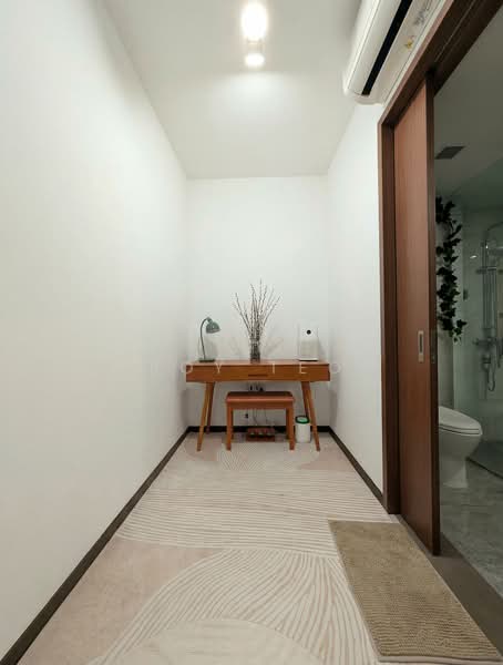 Normanton Park, 49 Normanton Park, 1 Bedroom, 570 sqft, Condominium For Sale, by Roy Teo, 500157159 - Corridor - PropertyGuru.com.sg