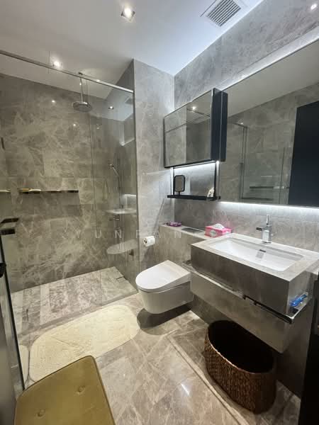Martin Modern, 8 Martin Place, 2 Bedrooms, 764 sqft, Apartment For Sale, by Yunfan Lu, 500157167 - Bathroom - PropertyGuru.com.sg