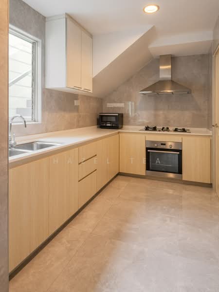 Regal 35, 15 Lorong 35 Geylang, 2 Bedrooms, 1,798 sqft, Apartment For Rent, by Hazel Tea, 500157170 - Kitchen - PropertyGuru.com.sg