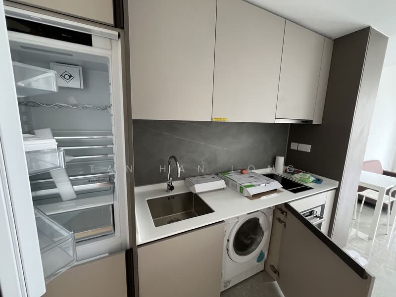 Sengkang Grand Residences, 80 Compassvale Bow, 1 Bedroom, 506 sqft, Condominium For Rent, by Tan Han Long, 500157171 - Kitchen - PropertyGuru.com.sg