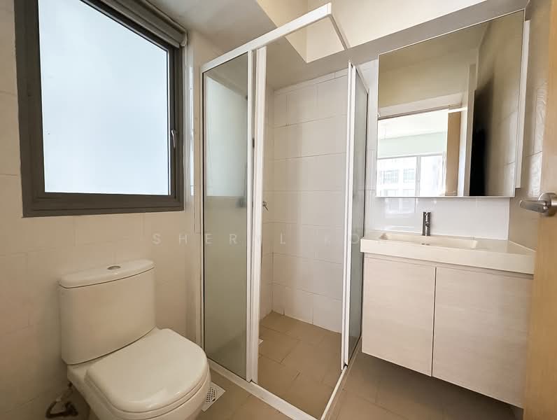 520A Tampines Central 8, 520A Tampines Central 8, 2 Bedrooms, 667 sqft, HDB Flat For Sale, by Sheryl Koh, 500157172 - Master Bathroom - PropertyGuru.com.sg