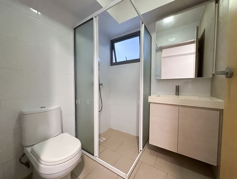 520A Tampines Central 8, 520A Tampines Central 8, 2 Bedrooms, 667 sqft, HDB Flat For Sale, by Sheryl Koh, 500157172 - Bathroom - PropertyGuru.com.sg