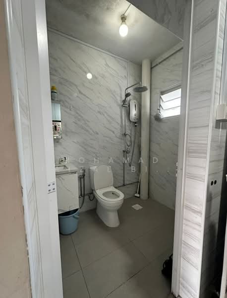 554 Woodlands Drive 53, 554 Woodlands Drive 53, 3 Bedrooms, 968 sqft, HDB Flat For Sale, by Mohamad Faizal Bin Hanafi, 500157173 - Bathroom - PropertyGuru.com.sg