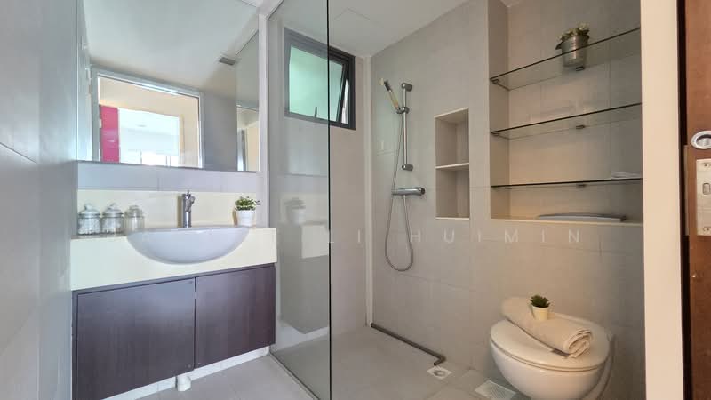Pinnacle @ Duxton, 1 Cantonment Road, 3 Bedrooms, 1,001 sqft, HDB Flat For Sale, by Janice Li Huimin, 500157180 - Common bathroom - PropertyGuru.com.sg