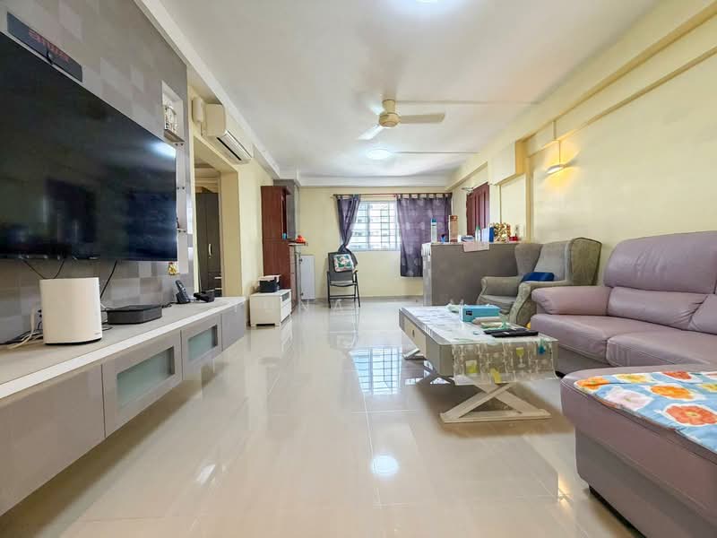 123 Hougang Avenue 1, 123 Hougang Avenue 1, 3 Bedrooms, 979 sqft, HDB Flat For Sale, by Yuna Lim, 500157193 - Living Room - PropertyGuru.com.sg