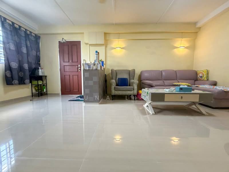 123 Hougang Avenue 1, 123 Hougang Avenue 1, 3 Bedrooms, 979 sqft, HDB Flat For Sale, by Yuna Lim, 500157193 - Living Room - PropertyGuru.com.sg