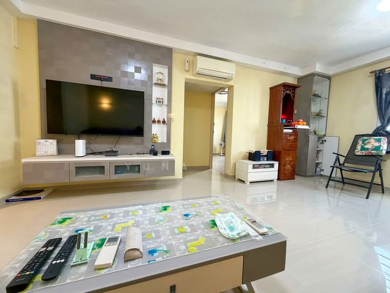 123 Hougang Avenue 1, 123 Hougang Avenue 1, 3 Bedrooms, 979 sqft, HDB Flat For Sale, by Yuna Lim, 500157193 - Living Room - PropertyGuru.com.sg