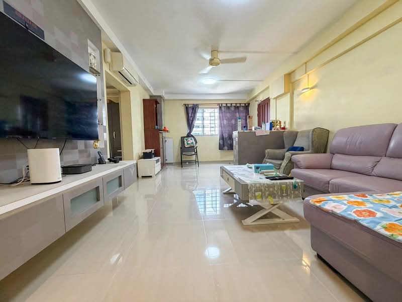 123 Hougang Avenue 1, 123 Hougang Avenue 1, 3 Bedrooms, 979 sqft, HDB Flat For Sale, by Yuna Lim, 500157193 - Living Room - PropertyGuru.com.sg