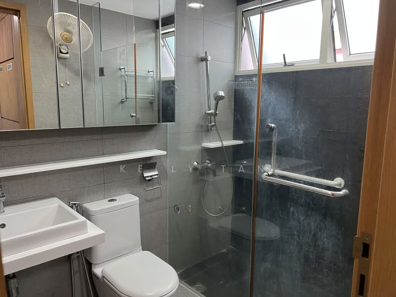 Vacanza @ East, 36 Lengkong Tujoh, 4 Bedrooms, 1,916 sqft, Condominium For Rent, by Kelly Tan, 500157198 - Bathroom - PropertyGuru.com.sg