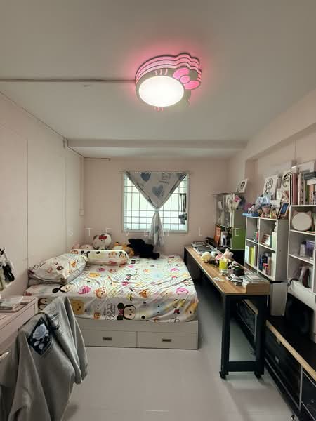 642 Hougang Avenue 8, 642 Hougang Avenue 8, 2 Bedrooms, 645 sqft, HDB Flat For Sale, by Steven Lee, 500157204 - Bedroom - PropertyGuru.com.sg