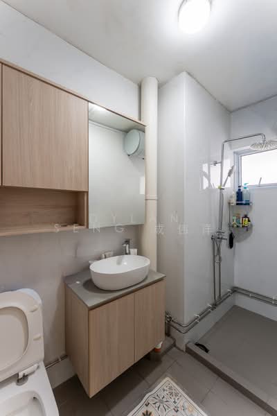 651 Hougang Avenue 8, 651 Hougang Avenue 8, 4 Bedrooms, 1,571 sqft, HDB Flat For Sale, by Dylan Seng 成伟洋, 500157210 - Bathroom - PropertyGuru.com.sg