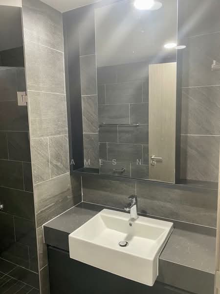 Affinity At Serangoon, , 1 Bedroom, 495 sqft, Condominium For Rent, by James Ng, 500157211 - Bathroom - PropertyGuru.com.sg
