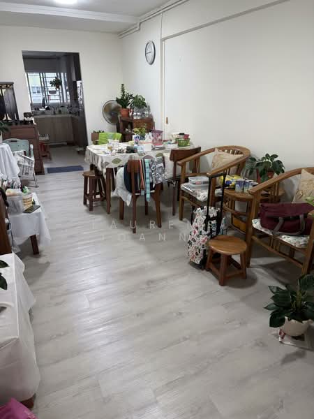 70 Bedok South Road, 70 Bedok South Road, Room Rental, 150 sqft, HDB Flat For Rent, by Laurens Joanna, 500157221 - Living Room - PropertyGuru.com.sg