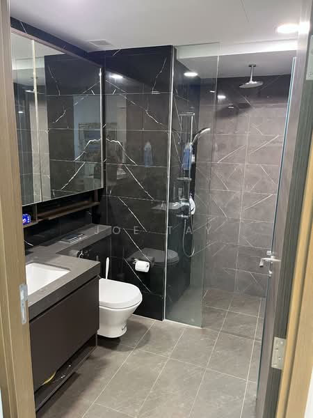 The Florence Residences, 99 Hougang Avenue 2, 1 Bedroom, 527 sqft, Condominium For Sale, by Joe Tay, 500157231 - Bathroom - PropertyGuru.com.sg