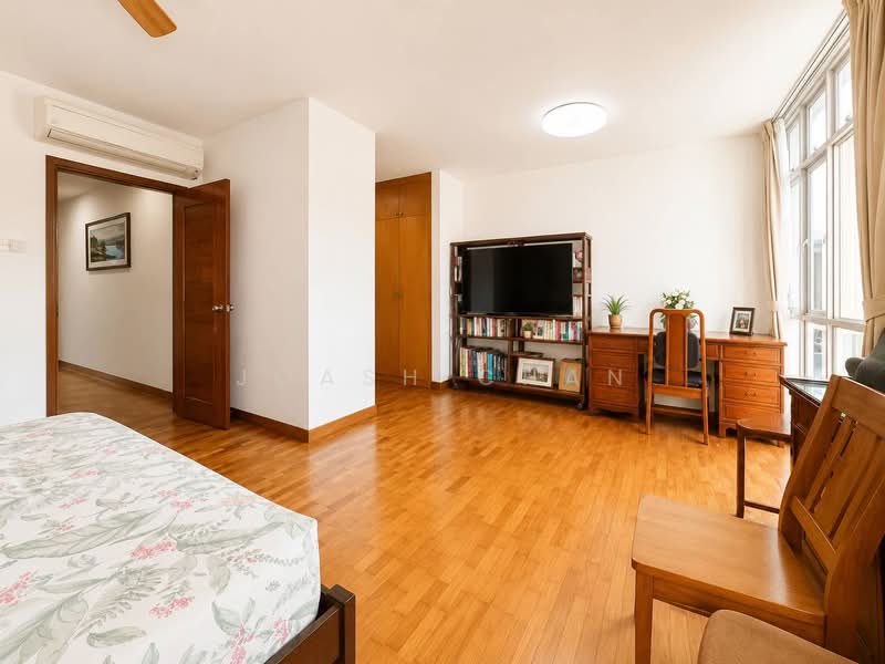 ✅ Beautifully Renovated Inter Terrace in Woodlands, Woodlands Ave 1 / Ashwood Grove / Woodgrove Walk, 4 Bedrooms, 2,500 sqft, Terraced House For Sale, by Joash Chan, 500157232 - Bedroom - PropertyGuru.com.sg
