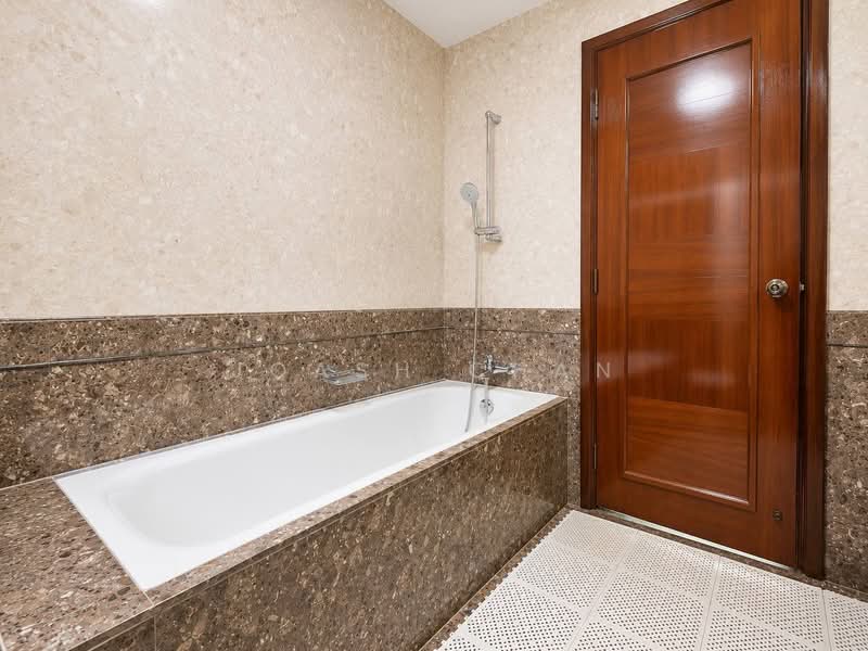 ✅ Beautifully Renovated Inter Terrace in Woodlands, Woodlands Ave 1 / Ashwood Grove / Woodgrove Walk, 4 Bedrooms, 2,500 sqft, Terraced House For Sale, by Joash Chan, 500157232 - Bathroom - PropertyGuru.com.sg