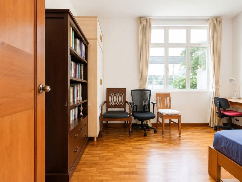 ✅ Beautifully Renovated Inter Terrace in Woodlands, Woodlands Ave 1 / Ashwood Grove / Woodgrove Walk, 4 Bedrooms, 2,500 sqft, Terraced House For Sale, by Joash Chan, 500157232 - Study - PropertyGuru.com.sg