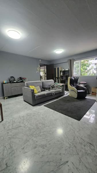 622 Bedok Reservoir Road, 622 Bedok Reservoir Road, 3 Bedrooms, 979 sqft, HDB Flat For Sale, by James Yeo, 500157233 - Living Room - PropertyGuru.com.sg