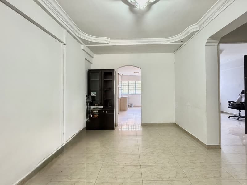 120 Ang Mo Kio Avenue 3, 120 Ang Mo Kio Avenue 3, 3 Bedrooms, 883 sqft, HDB Flat For Sale, by Brigitte Tan 郑滢薇, 500157235 - Living Room - PropertyGuru.com.sg