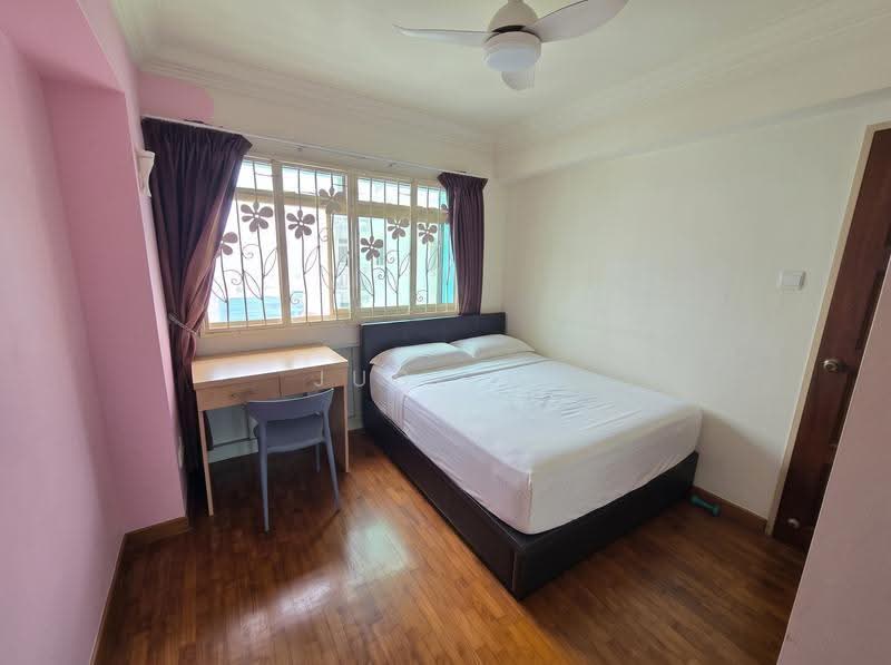 135 Edgedale Plains, 135 Edgedale Plains, Hougang / Punggol / Sengkang, 3 Bedrooms, 1,194 sqft, HDB Flat For Sale, by Jude L., 500157264 - Bedroom - PropertyGuru.com.sg
