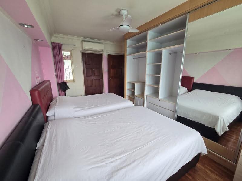 135 Edgedale Plains, 135 Edgedale Plains, Hougang / Punggol / Sengkang, 3 Bedrooms, 1,194 sqft, HDB Flat For Sale, by Jude L., 500157264 - Bedroom - PropertyGuru.com.sg