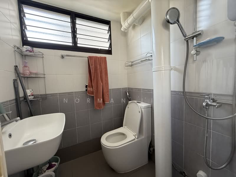 127 Bedok North Street 2, 127 Bedok North Street 2, Room Rental, 120 sqft, HDB Flat For Rent, by Norman Lim, 500157269 - Bathroom - PropertyGuru.com.sg