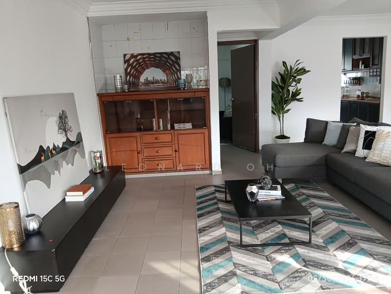641 Yishun Street 61, 641 Yishun Street 61, 5 Bedrooms, 1,765 sqft, HDB Flat For Sale, by Leonard Oh, 500157280 - Living Room - PropertyGuru.com.sg