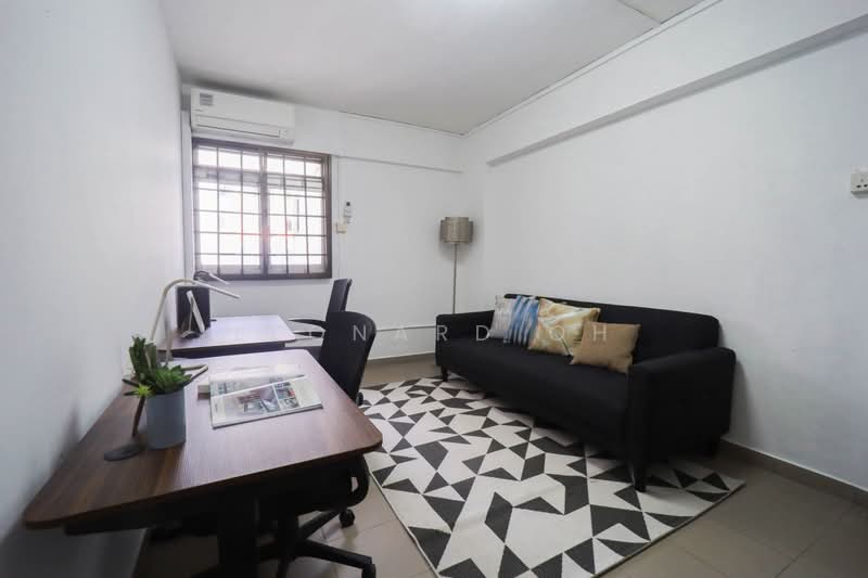641 Yishun Street 61, 641 Yishun Street 61, 5 Bedrooms, 1,765 sqft, HDB Flat For Sale, by Leonard Oh, 500157280 - Study - PropertyGuru.com.sg