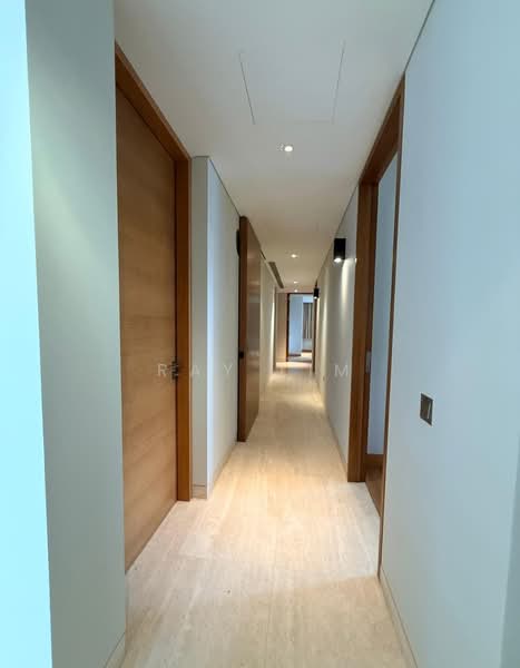 Hana, 8 Tomlinson Road, 4 Bedrooms, 3,531 sqft, Apartment For Rent, by Ray Lim, 500157285 - Corridor - PropertyGuru.com.sg