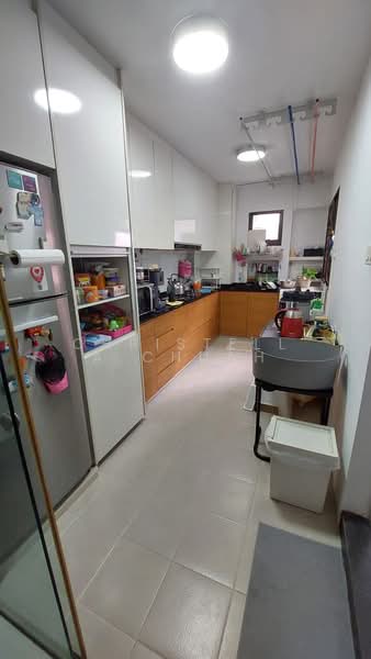 623 Senja Road, 623 Senja Road, 3 Bedrooms, 1,184 sqft, HDB Flat For Sale, by Christella Chuah, 500157287 - Kitchen - PropertyGuru.com.sg