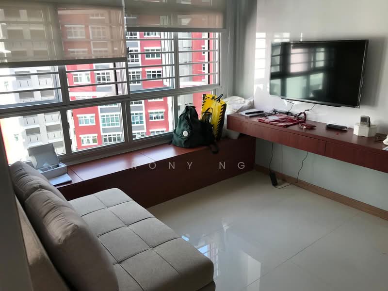 436A Bukit Batok West Avenue 5, 436A Bukit Batok West Avenue 5, 1 Bedroom, 409 sqft, HDB Flat For Sale, by Rony Ng, 500157290 - Living Room - PropertyGuru.com.sg