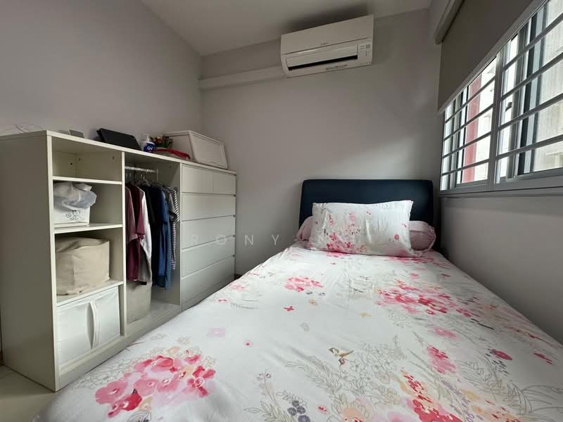 436A Bukit Batok West Avenue 5, 436A Bukit Batok West Avenue 5, 1 Bedroom, 409 sqft, HDB Flat For Sale, by Rony Ng, 500157290 - Bedroom - PropertyGuru.com.sg