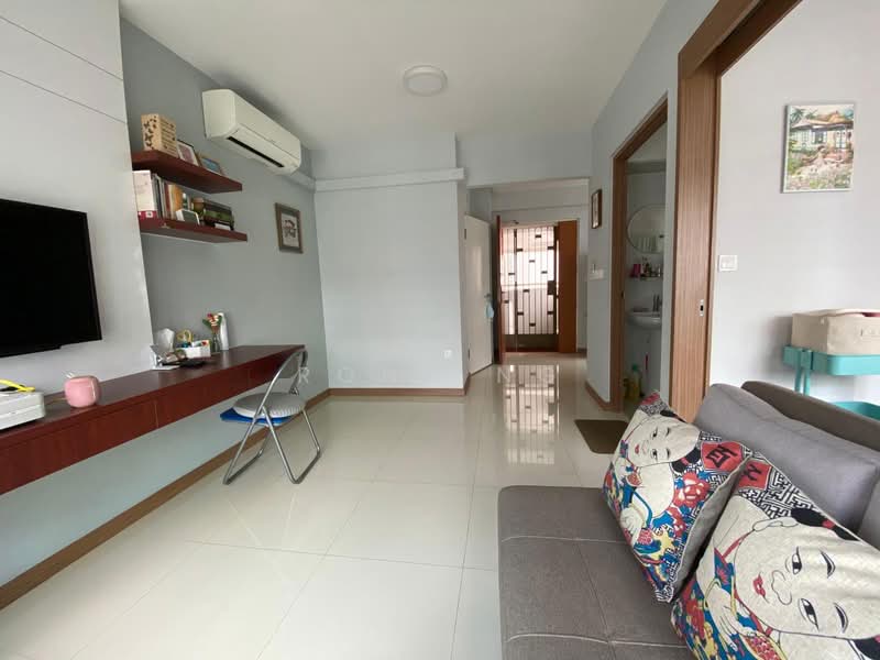 436A Bukit Batok West Avenue 5, 436A Bukit Batok West Avenue 5, 1 Bedroom, 409 sqft, HDB Flat For Sale, by Rony Ng, 500157290 - Living Room - PropertyGuru.com.sg