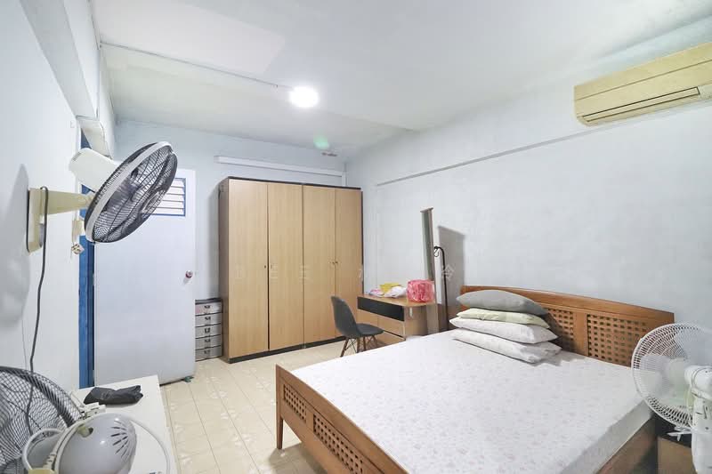 925 Tampines Street 91, 925 Tampines Street 91, 2 Bedrooms, 786 sqft, HDB Flat For Sale, by Bee 林美玲, 500157292 - Master Room - PropertyGuru.com.sg