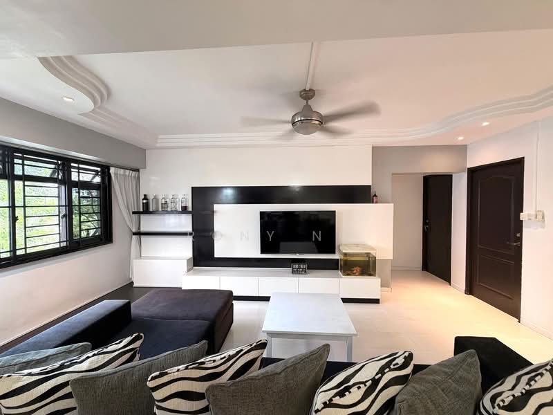 324 Sembawang Close, 324 Sembawang Close, 3 Bedrooms, 1,292 sqft, HDB Flat For Sale, by Rony Ng, 500157298 - Living Room - PropertyGuru.com.sg